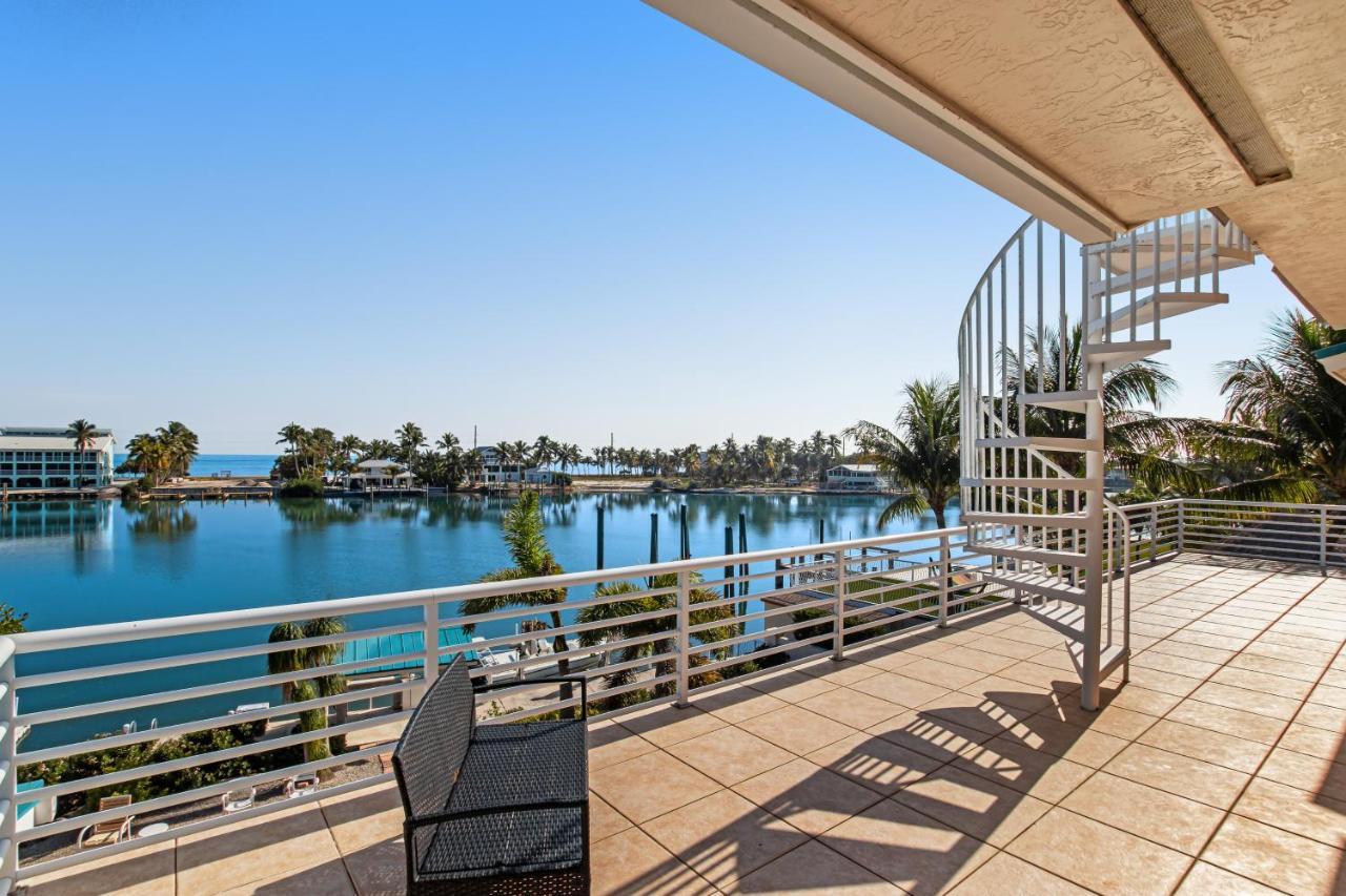 Вилла Waterfront Wonder Айламорада Экстерьер фото